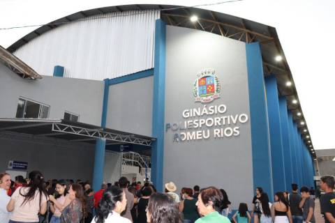 Reinaugurado o Ginásio Poliesportivo Prefeito Romeu Rios em Iúna