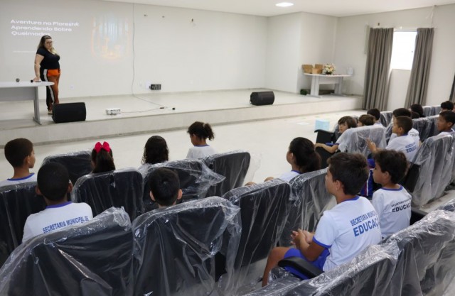 Dores do Rio Preto inicia programa de Educação Ambiental com alunos do município