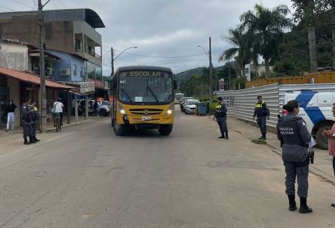 Ibatiba: PM realiza fiscalização em transporte escolar e encontra irregularidades