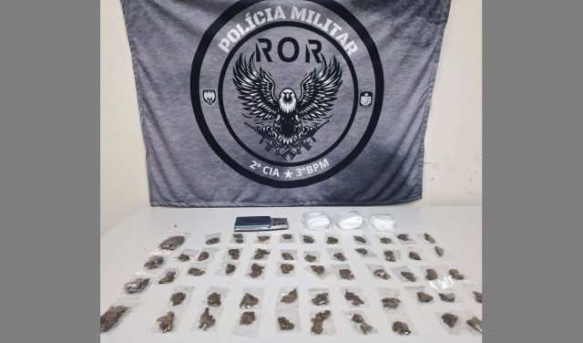 Polícia Militar apreende drogas durante patrulhamento em bairro de Guaçuí