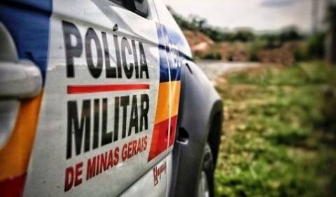 Criança de 3 anos cai de trator e morre em Lajinha-MG