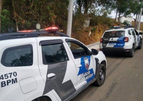 Motoqueiros colidem de frente em acidente no interior de Irupi
