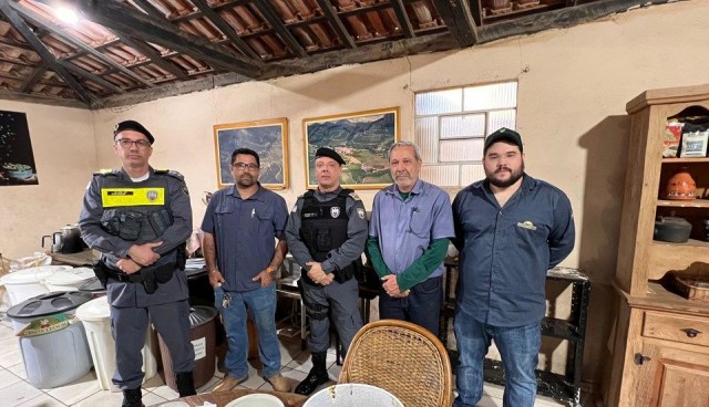 Comandante-geral da PMES visita propriedades rurais em Muniz Freire e Brejetuba
