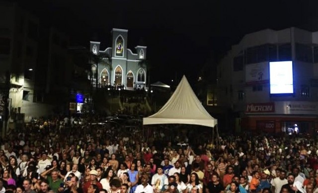 Ibatiba celebra sua padroeira N. S. do Rosário com show do Padre Antônio Maria