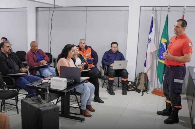 Corpo de Bombeiros realiza capacitação sobre desastres naturais em Iúna