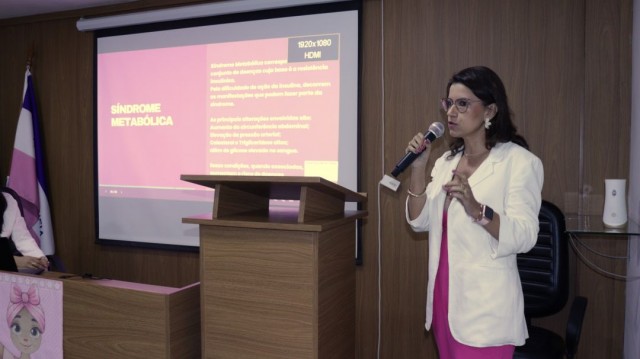 Médica endocrinologista palestra sobre saúde feminina em evento na OAB 16ª Subseção de Iúna