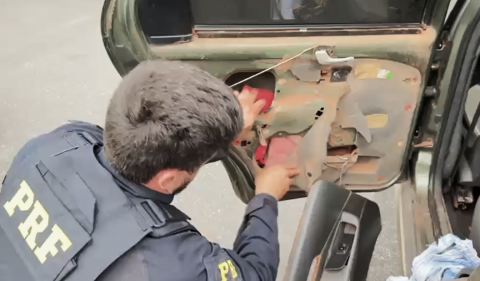 Polícia Rodoviária Federal apreende 17 kg de pasta base de cocaína em Ibatiba