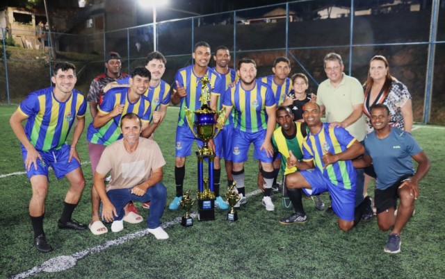 Mercado Cassini fica com título no Futebol Society em Dores do Rio Preto