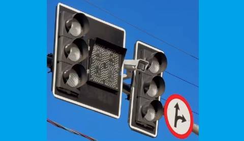 Novos semáforos começam a funcionar no trânsito de Iúna nesta quinta-feira (22)