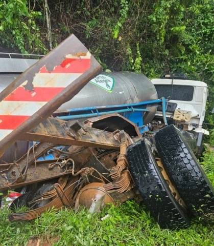 Acidente com caminhão-tanque deixa uma vítima fatal em Alegre