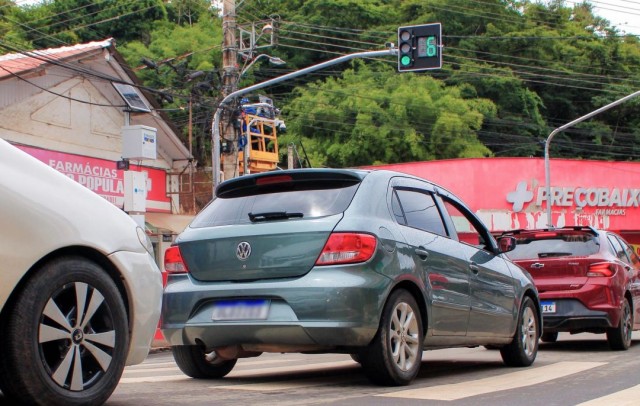 Novos semáforos com tecnologia assistiva começam a operar em Iúna