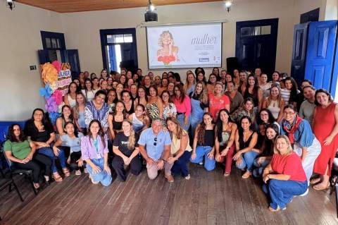 Prefeitura de Iúna celebra Dia da Mulher com homenagem às servidoras