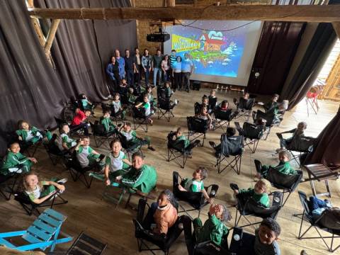 Cine Multiverso promove sessão de cinema para alunos da rede municipal em Patrimônio da Penha