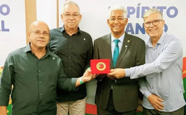 Ibatiba alcança Selo Ouro de Alfabetização e supera meta nacional para 2030