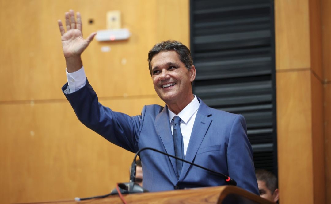 Ricardo Ferraço durante cerimônia de posse como governador do Espírito Santo, em evento oficial realizado na Assembleia Legislativa e no Palácio Anchieta, em Vitória.