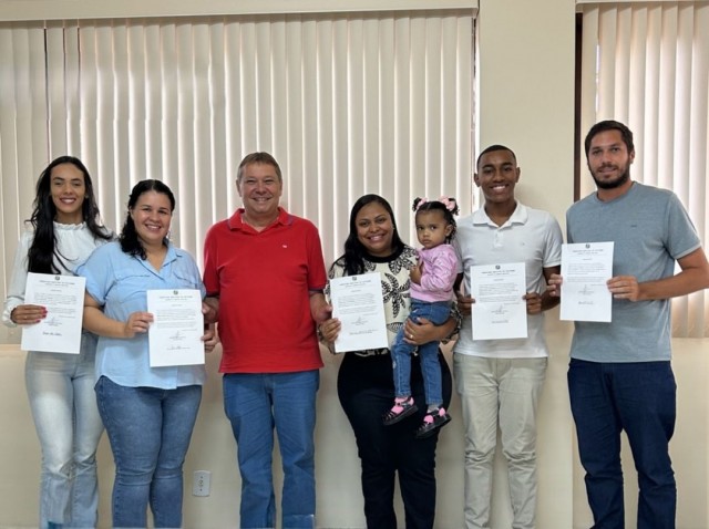 Prefeitura de Ibitirama empossa novos servidores