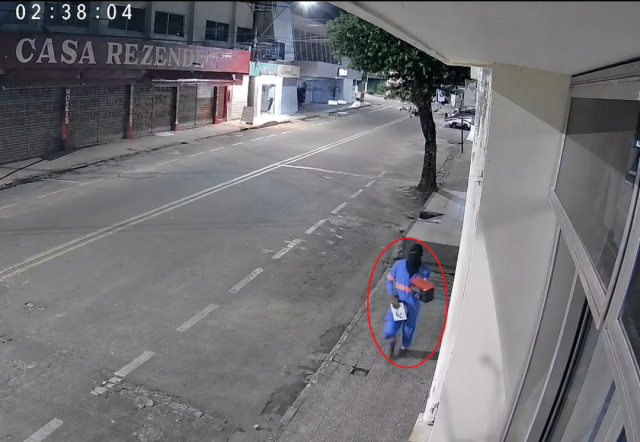 Ladrões arrombam loja e trio é preso após furto em Alegre