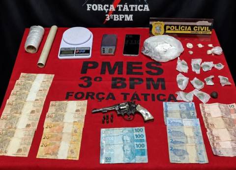 Operação Cidade Limpa prende suspeitos e apreende drogas e arma em Guaçuí
