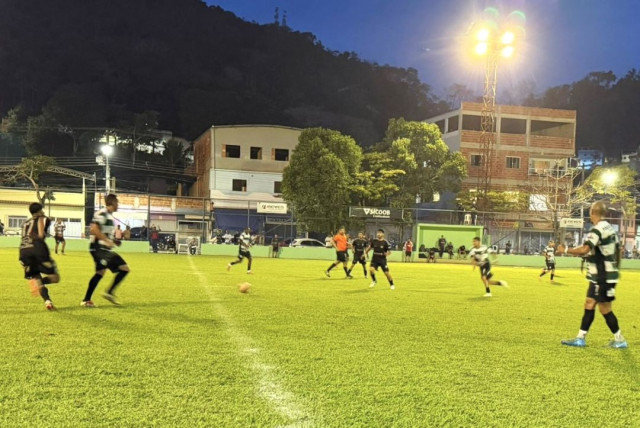 Jogos definem mais dois semifinalistas do Campeonato em Dores do Rio Preto no domingo (24)