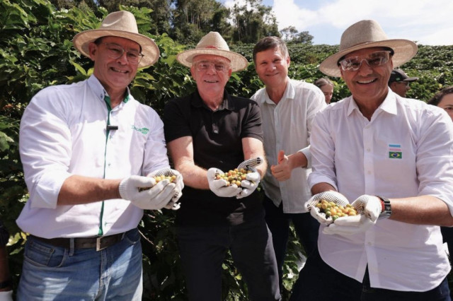Iúna sedia abertura oficial da colheita do café arábica no Espírito Santo