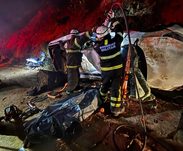 Acidente fatal em Ibatiba termina com transferência aérea de sobrevivente