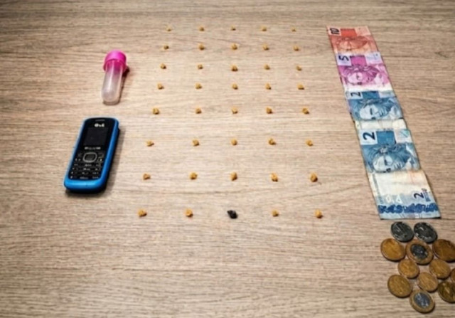Suspeito é detido e 40 pedras de crack apreendidas em Guaçuí