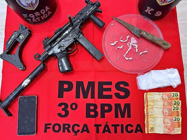 Força Tática apreende arma artesanal e drogas em Alegre