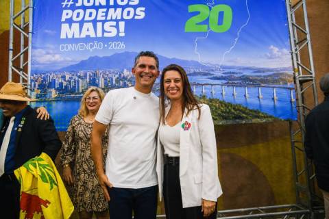 Após convenção do Podemos, Cyntia Grillo oficializa pré-candidatura a deputada estadual