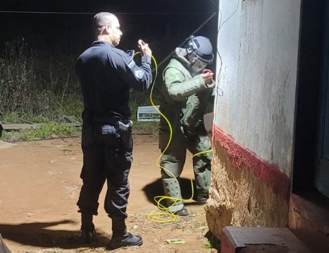 PM apreende drogas e artefato explosivo em Muniz Freire