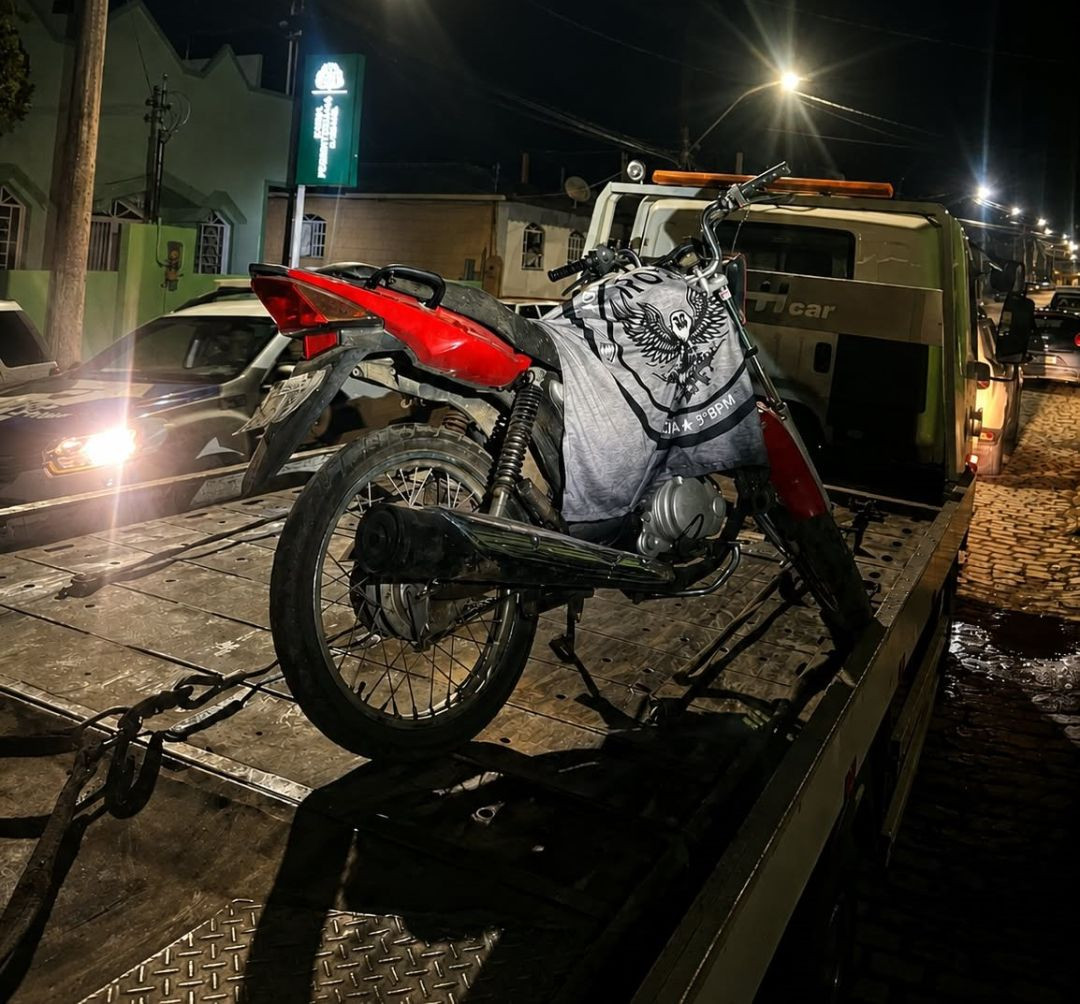 Polícia Militar recupera motocicleta Honda CG Titan 160 com restrição de furto e roubo em Mundo Novo, Dores do Rio Preto.